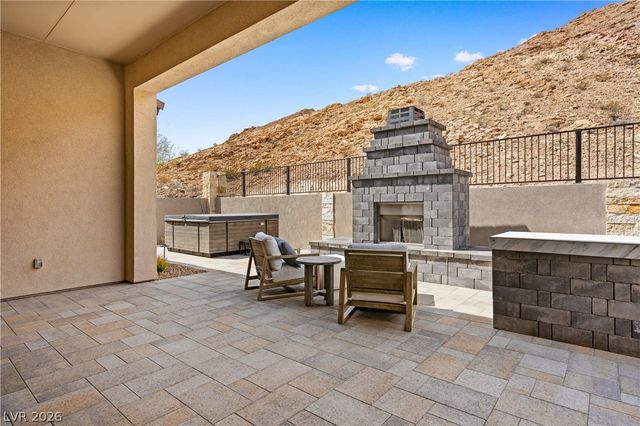 153 Mirage View Drive, Henderson, NV 89011