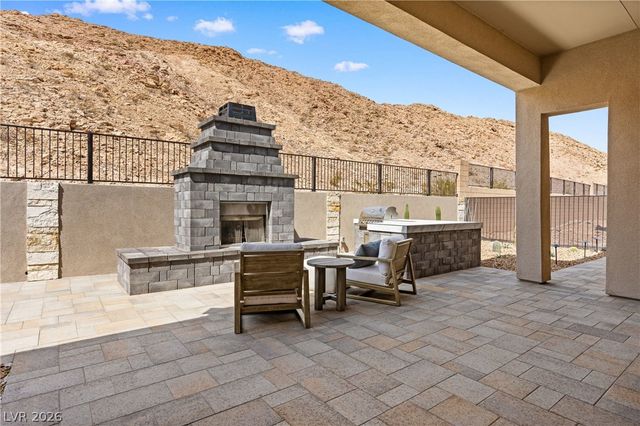 153 Mirage View Drive, Henderson, NV 89011