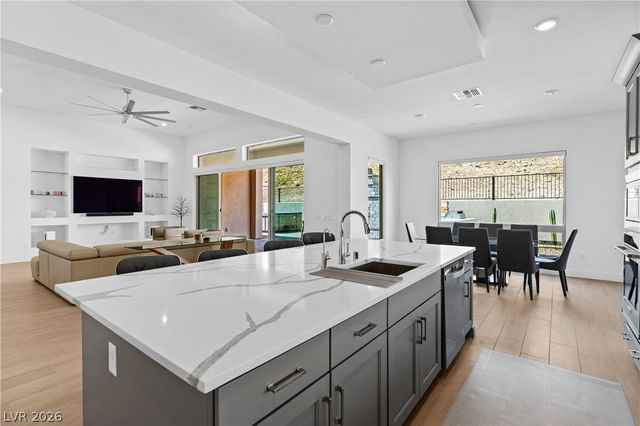 153 Mirage View Drive, Henderson, NV 89011
