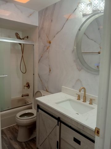 4N580 Chatham Court, West Chicago, IL 60185