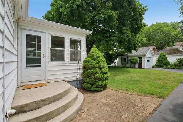 390 Winona Boulevard, Irondequoit, NY 14617