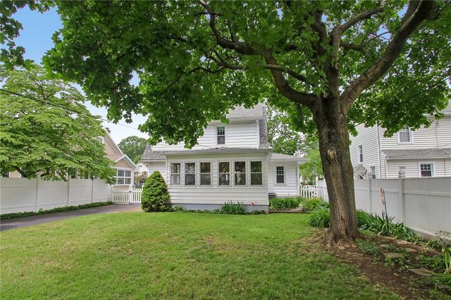 390 Winona Boulevard, Irondequoit, NY 14617