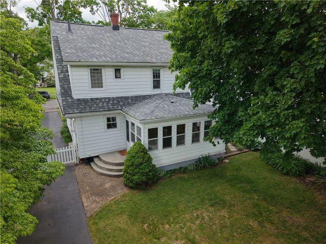 390 Winona Boulevard, Irondequoit, NY 14617