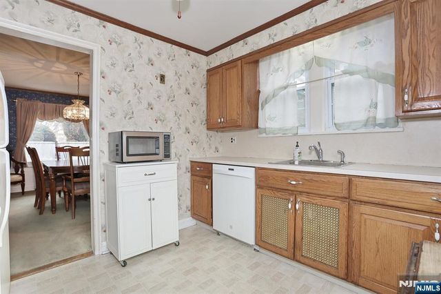 669 Ramapo Road, Teaneck, NJ 07666