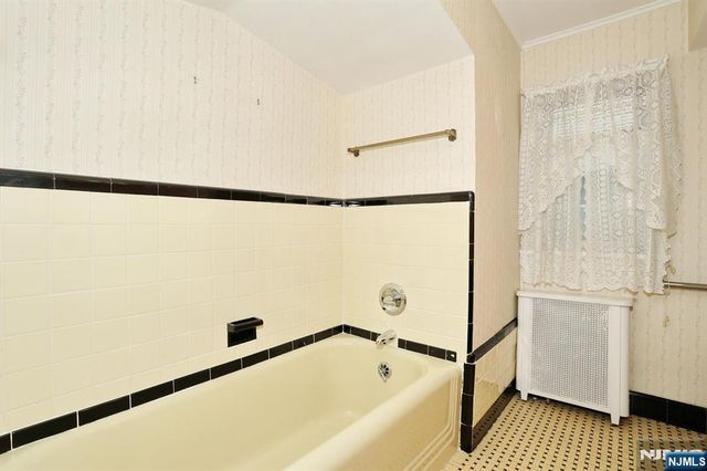 669 Ramapo Road, Teaneck, NJ 07666