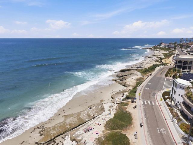 356 Playa Del Norte 8, La Jolla, CA 92037