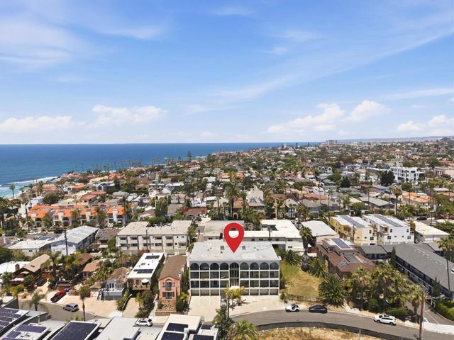 356 Playa Del Norte 8, La Jolla, CA 92037