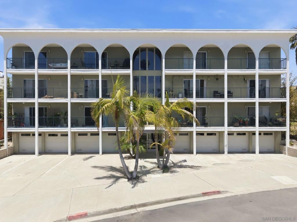 356 Playa Del Norte 8, La Jolla, CA 92037