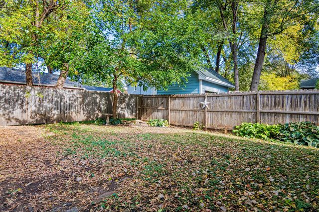 687 Dover Street NE, Fridley, MN 55432