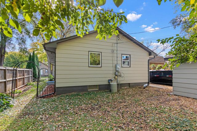 687 Dover Street NE, Fridley, MN 55432