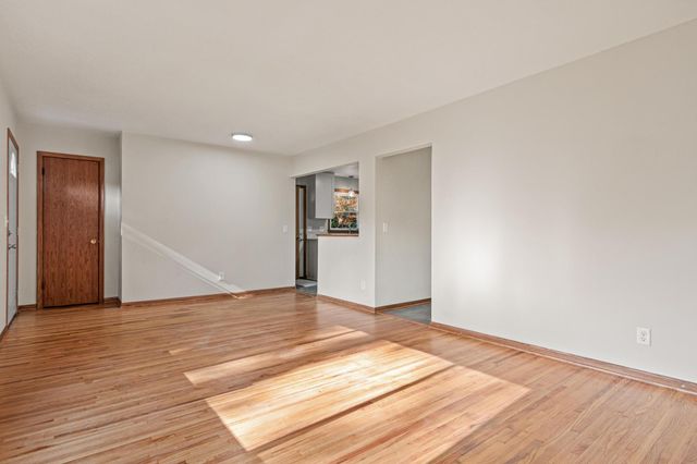 687 Dover Street NE, Fridley, MN 55432