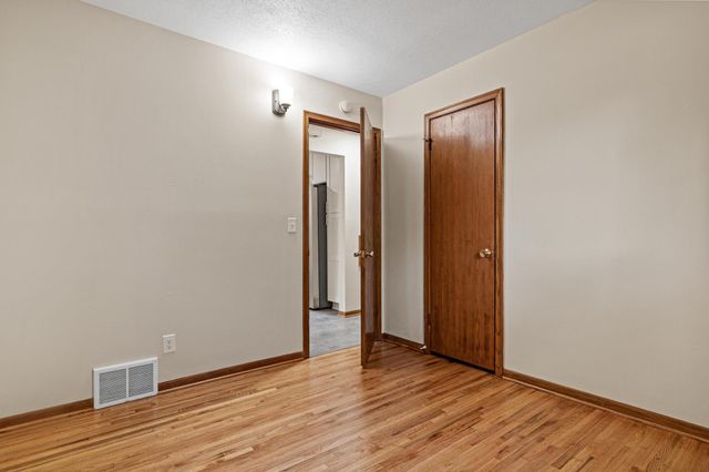 687 Dover Street NE, Fridley, MN 55432