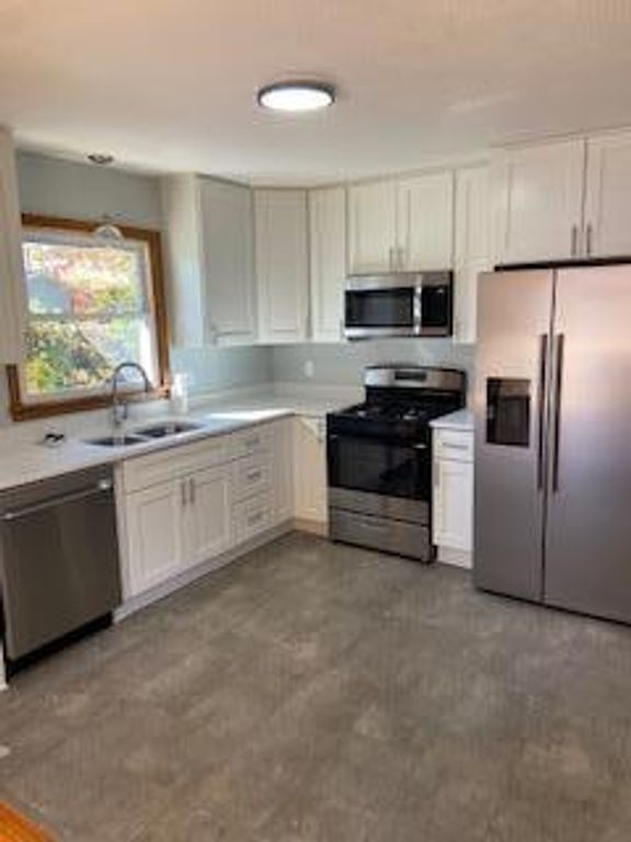 687 Dover Street NE, Fridley, MN 55432 — photo 2