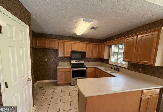 110 Brittany Chase, Fayetteville, GA 30214