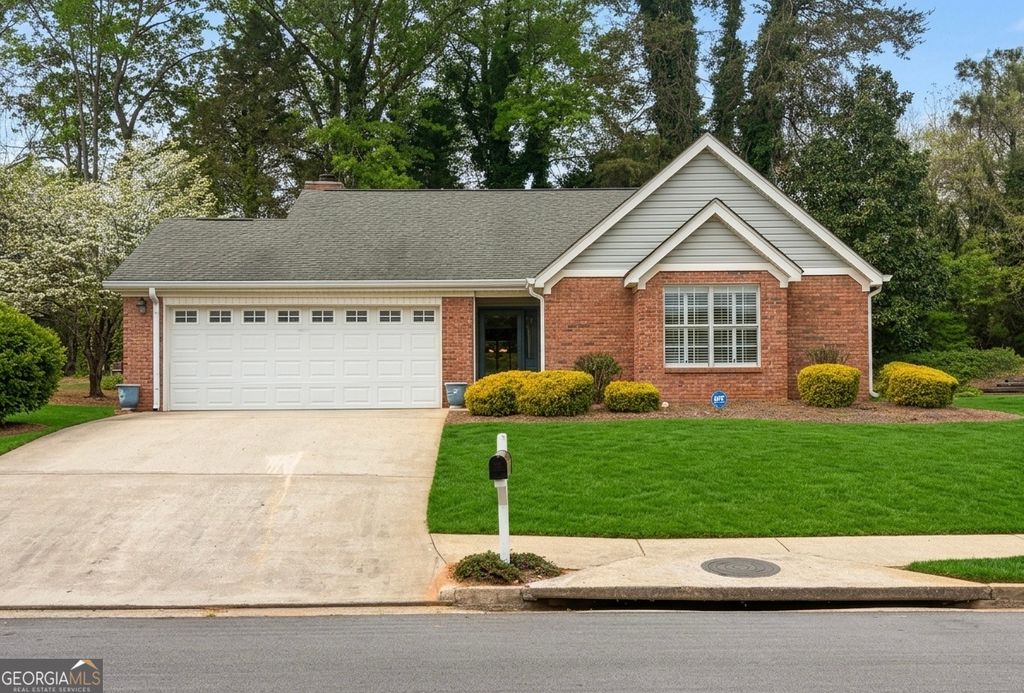 110 Brittany Chase, Fayetteville, GA 30214