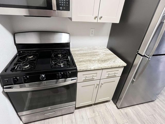 640 Bataan Drive SW, Albuquerque, NM 87121