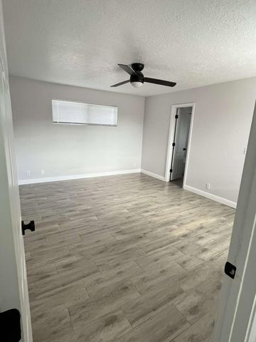 640 Bataan Drive SW, Albuquerque, NM 87121