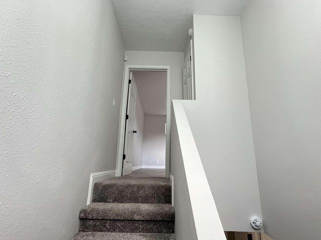 640 Bataan Drive SW, Albuquerque, NM 87121