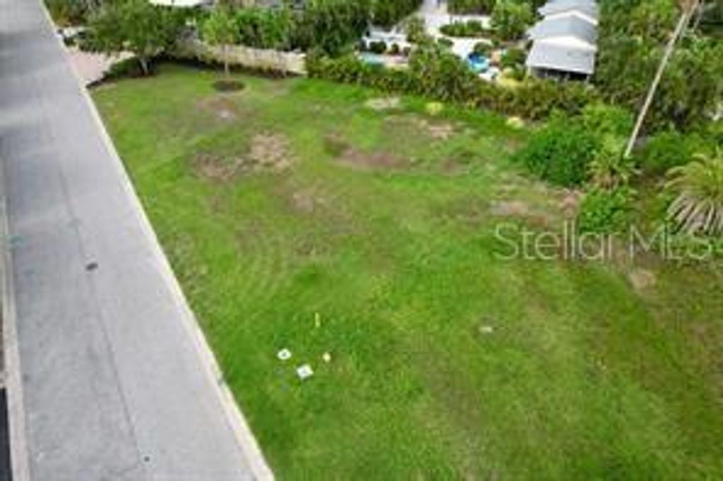 521 NEPTUNE AVENUE, Longboat Key, FL 34228