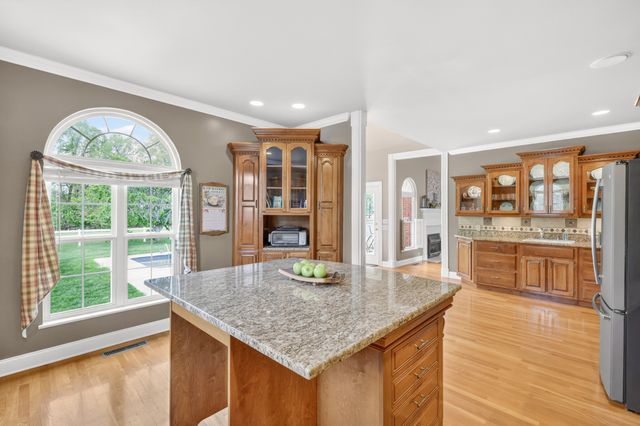 2015 Spry Rd, Bradyville, TN 37026