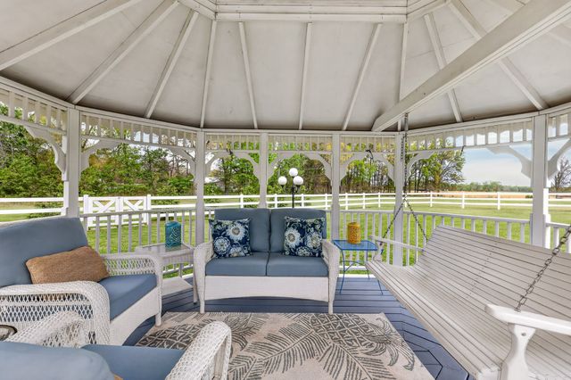 2015 Spry Rd, Bradyville, TN 37026