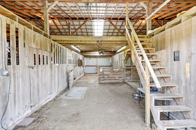 2015 Spry Rd, Bradyville, TN 37026