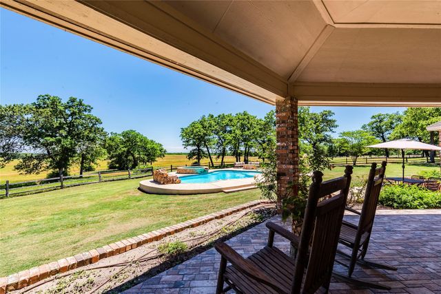 17270 FM 112, Thrall, TX 76578