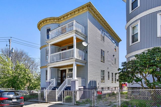 19 Chase St 3R, Boston, MA 02125