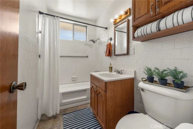 15330 Virginia Ave, Paramount, CA 90723