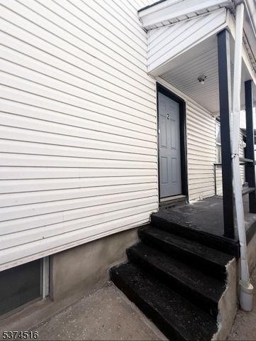 437 Maple Ave, Elizabeth City, NJ 07202