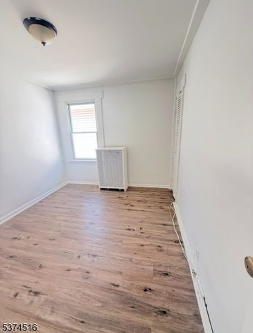437 Maple Ave, Elizabeth City, NJ 07202