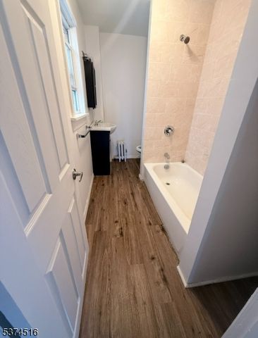 437 Maple Ave, Elizabeth City, NJ 07202