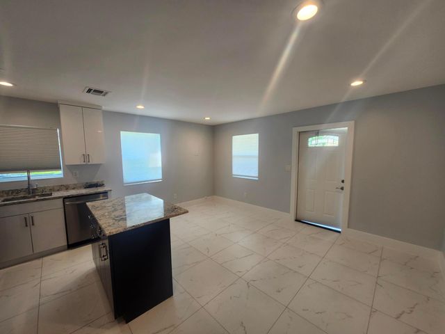 511 N 60th Way East Apartment, Hollywood, FL 33024