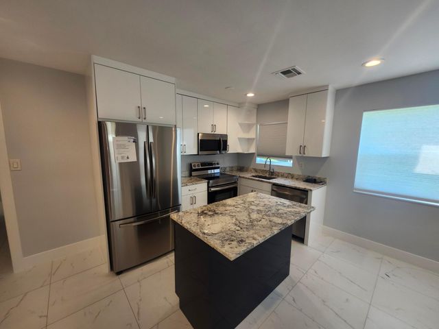 511 N 60th Way East Apartment, Hollywood, FL 33024
