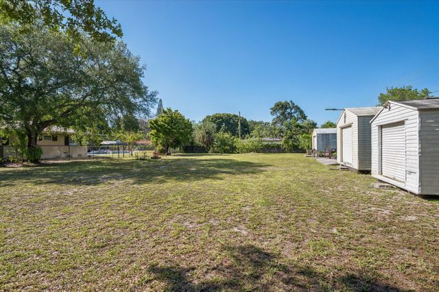 4011 SW 2nd Street, Plantation, FL 33317
