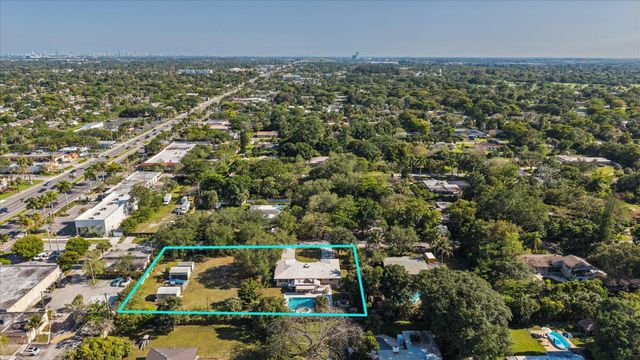 4011 SW 2nd Street, Plantation, FL 33317