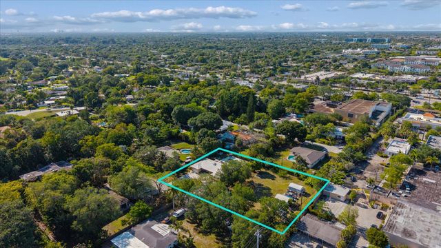 4011 SW 2nd Street, Plantation, FL 33317