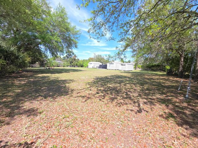 4011 SW 2nd Street, Plantation, FL 33317