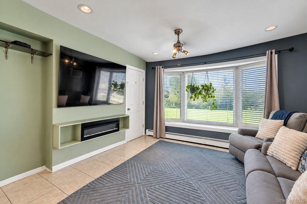 26 Michel Avenue, Farmingdale, NY 11735 — photo 2