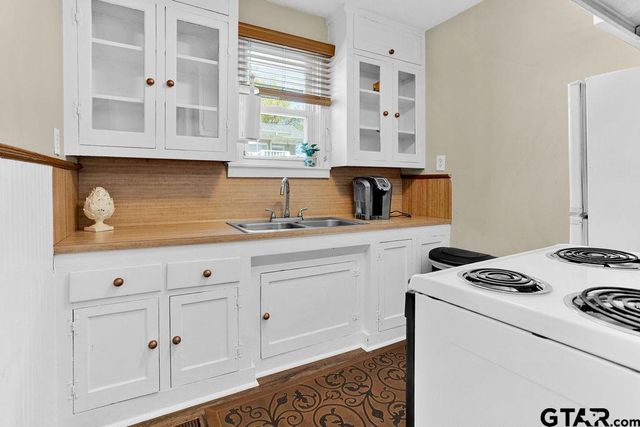 313 E Charnwood, Tyler, TX 75701