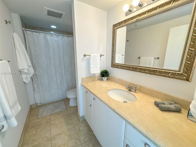 19400 Turnberry Way 531, Aventura, FL 33180