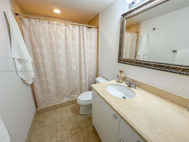 19400 Turnberry Way 531, Aventura, FL 33180