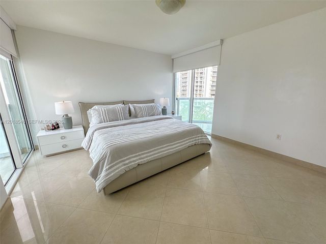 19400 Turnberry Way 531, Aventura, FL 33180