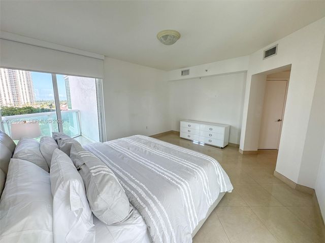 19400 Turnberry Way 531, Aventura, FL 33180