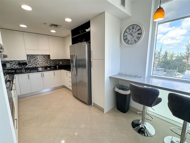 19400 Turnberry Way 531, Aventura, FL 33180
