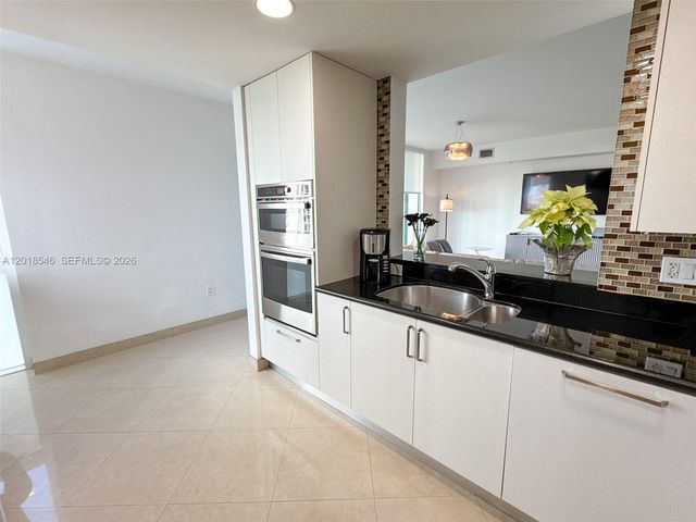 19400 Turnberry Way 531, Aventura, FL 33180