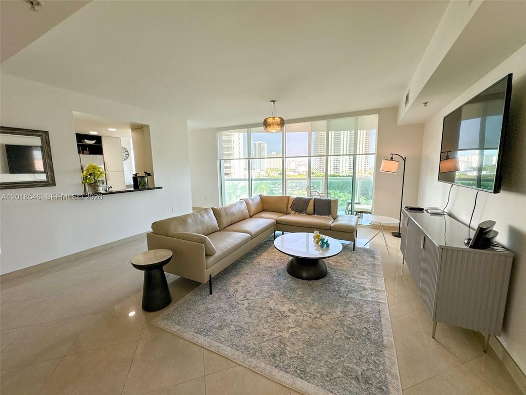 19400 Turnberry Way 531, Aventura, FL 33180