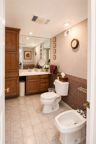 6319 Briar Road, Willowbrook, IL 60527