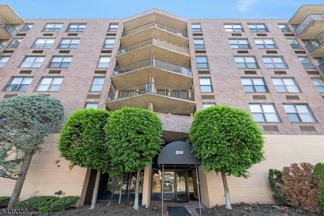 200 Division Street 6G, Cliffside Park Boro, NJ 07010