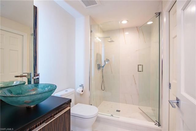 60 Seagate DR # 1702, Naples, FL 34103